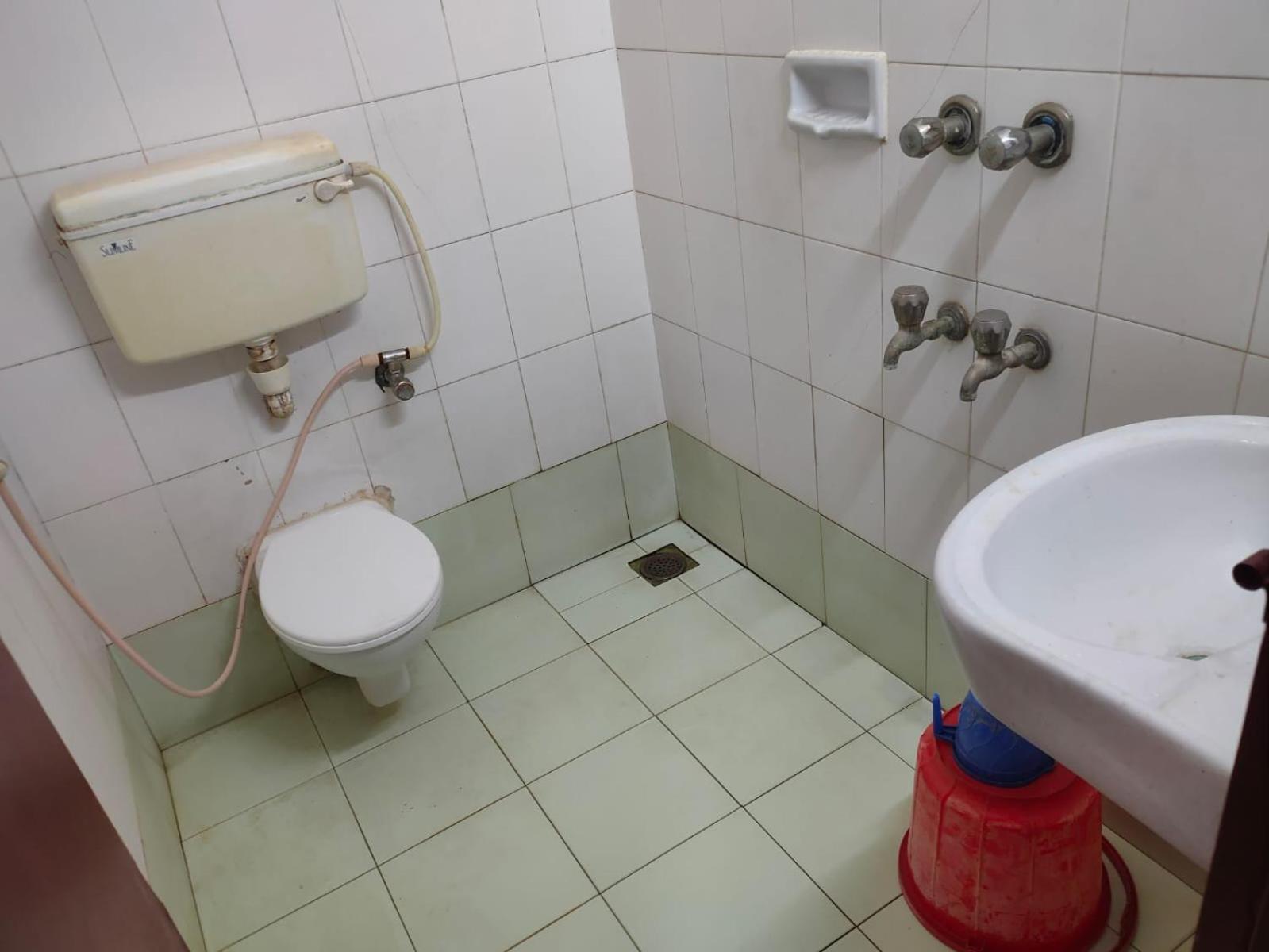 Anjana Hotels Theni Esterno foto