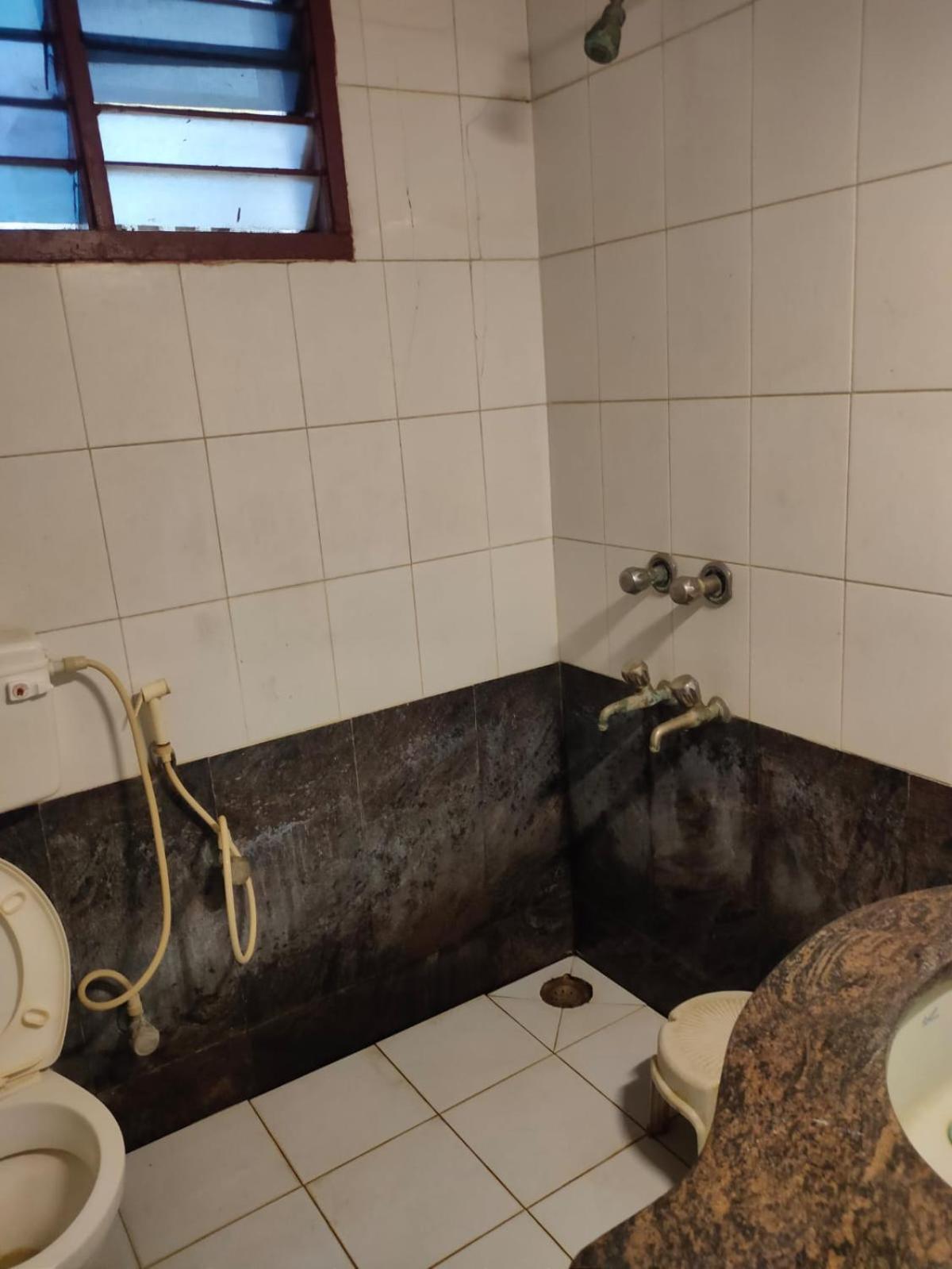 Anjana Hotels Theni Esterno foto